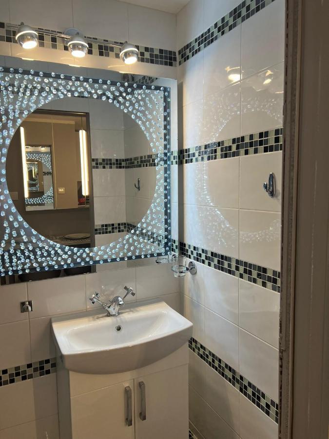 Apartment Luxe Free Wifi, Free Parking, Free Netflix Friern Barnet Exterior photo